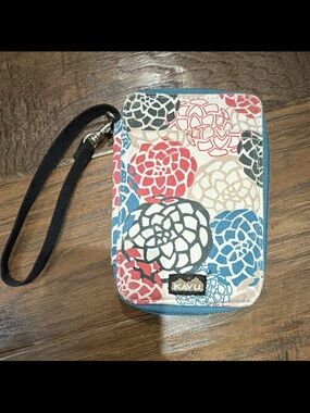 Kavu Floral Zip Wristlet Phone Case in Red, Blue, Black, Cream